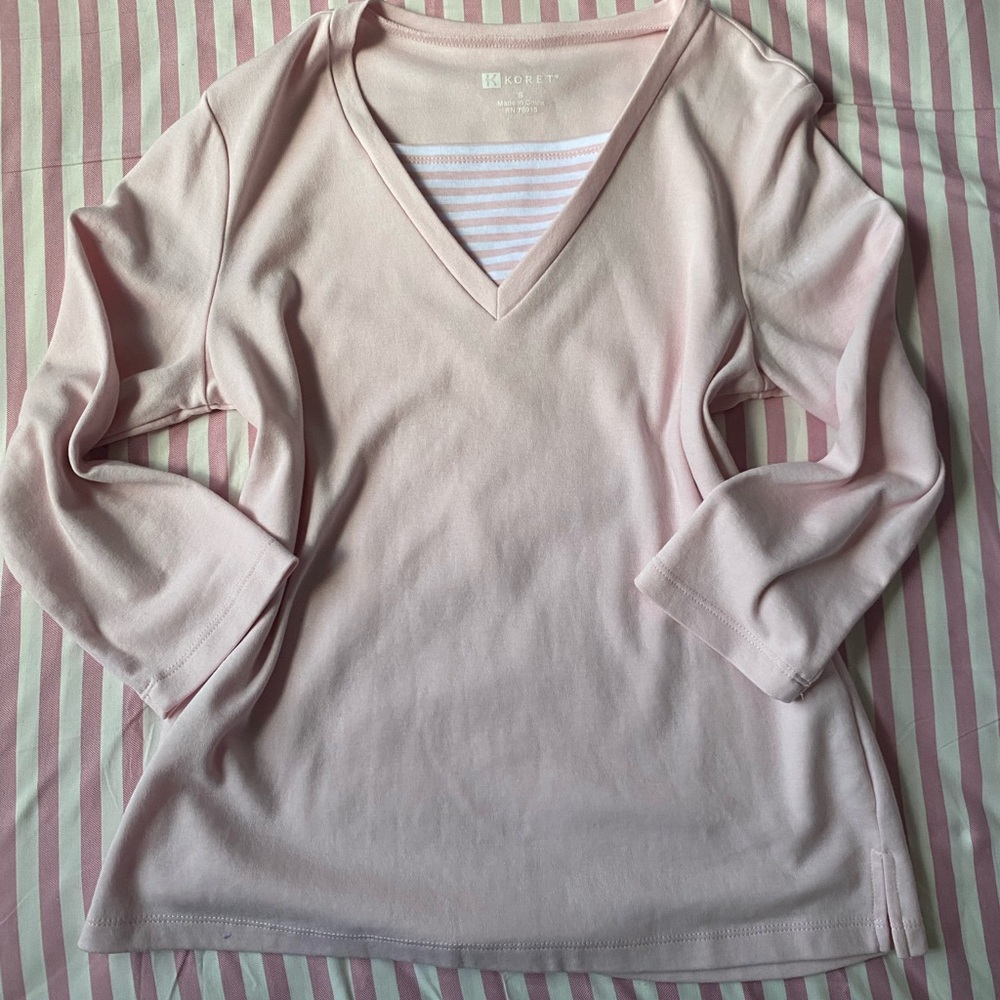 SOLD!! | Koret Light Pink V-Neck Top